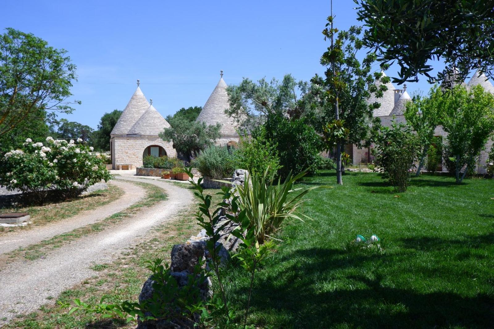 Resort Masseria Cecato Ночи Екстериор снимка
