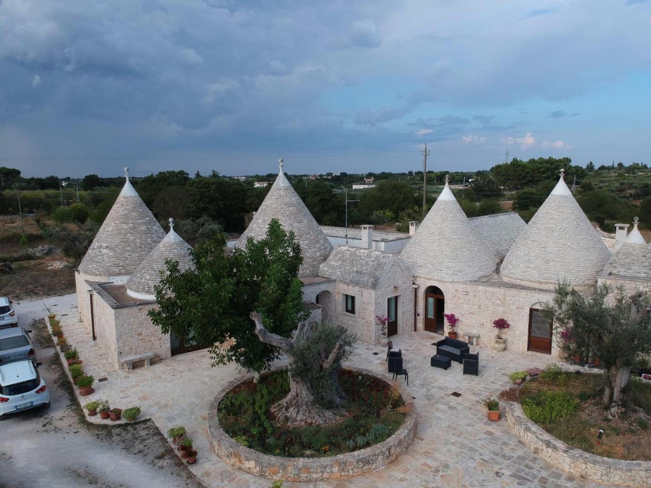 Resort Masseria Cecato Ночи Екстериор снимка